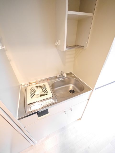 キッチン　同建物別号室別タイプ参考写真です