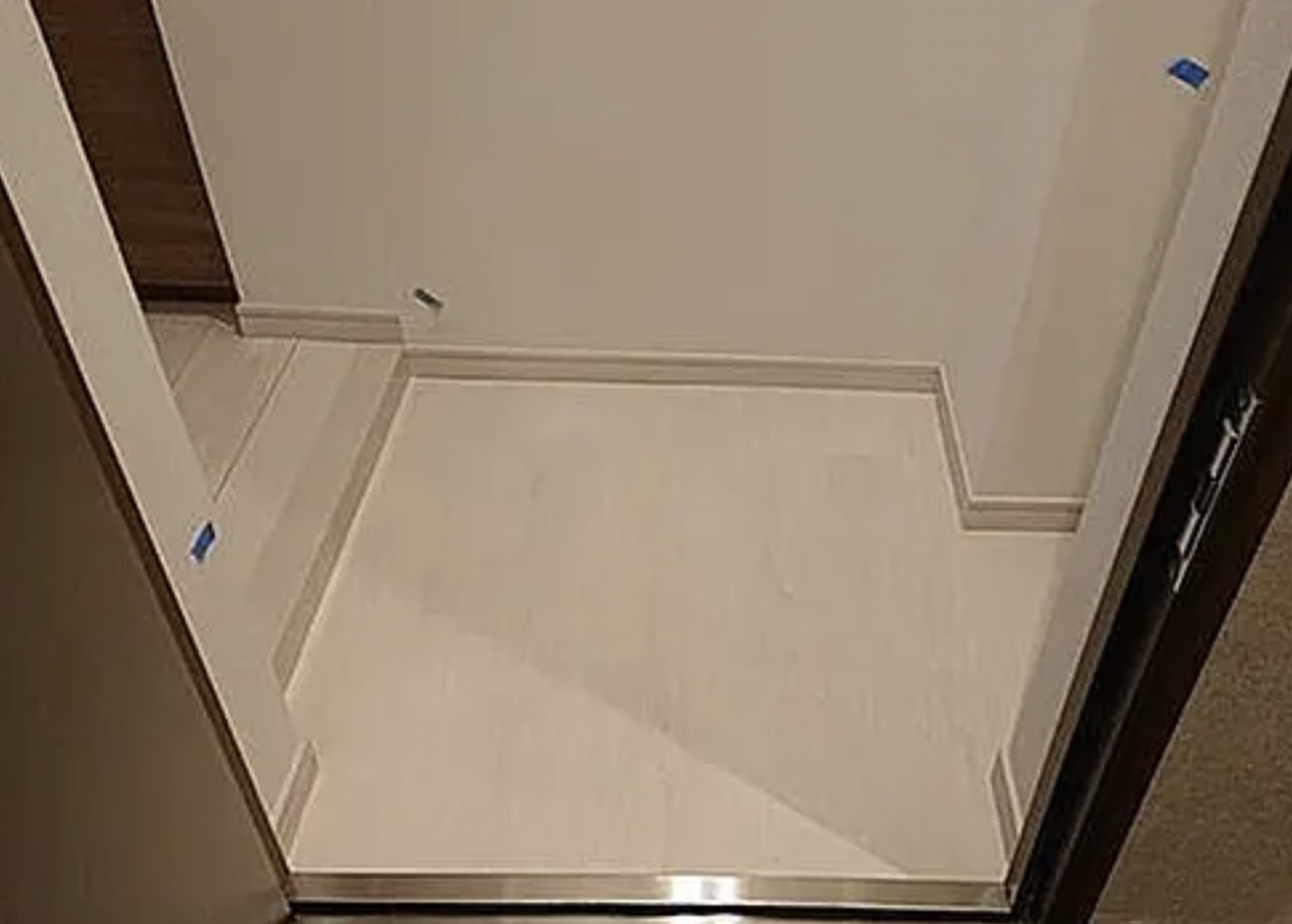 玄関　弊社は都内全域の物件をご紹介可能です！