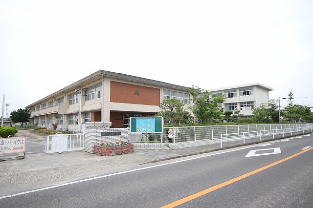 小学校　嘉瀬小学校（小学校）まで1538m