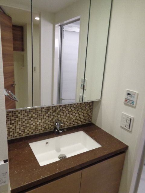 洗面設備　独立洗面台