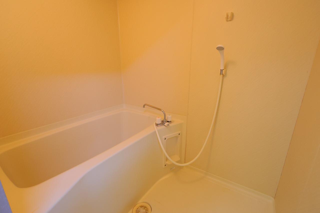 バス・シャワールーム　退去予定の為ほかのお部屋の写真を使用しています。