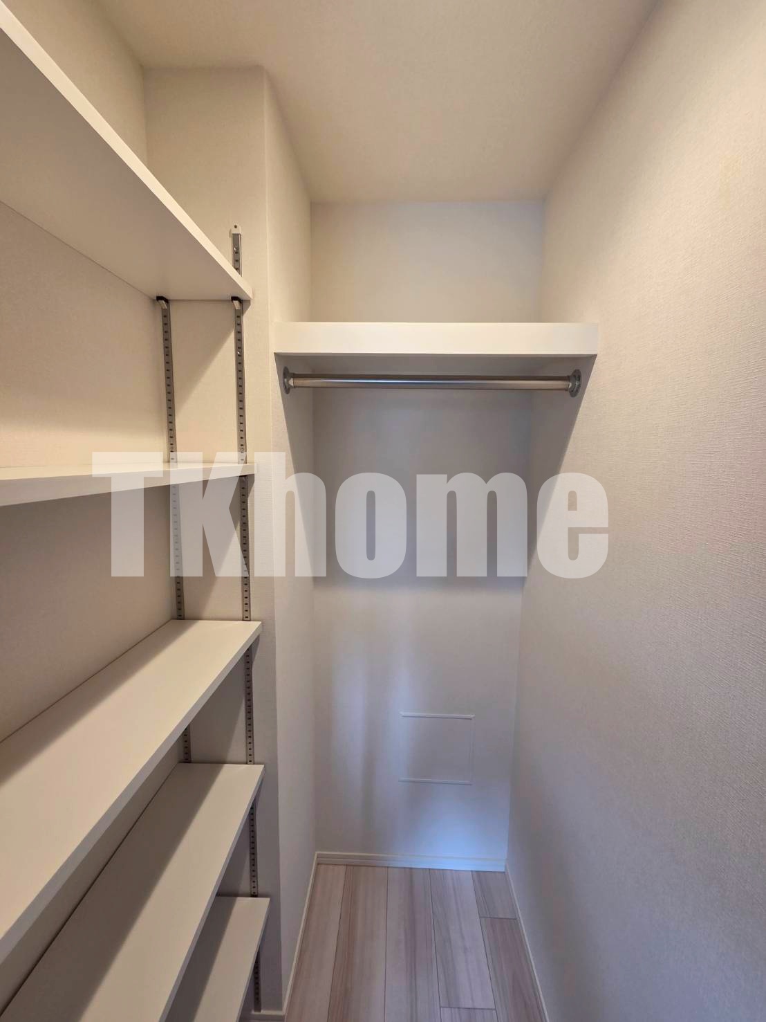 収納　ウォークインクローゼット