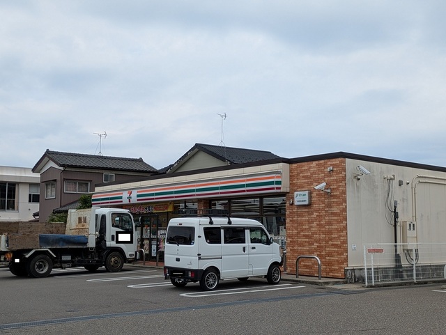コンビニ　セブンイレブン新潟坂井東店（コンビニ）まで387m