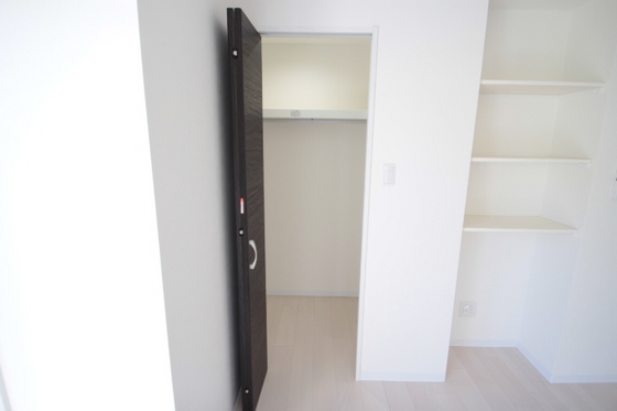 収納　※別部屋の写真です