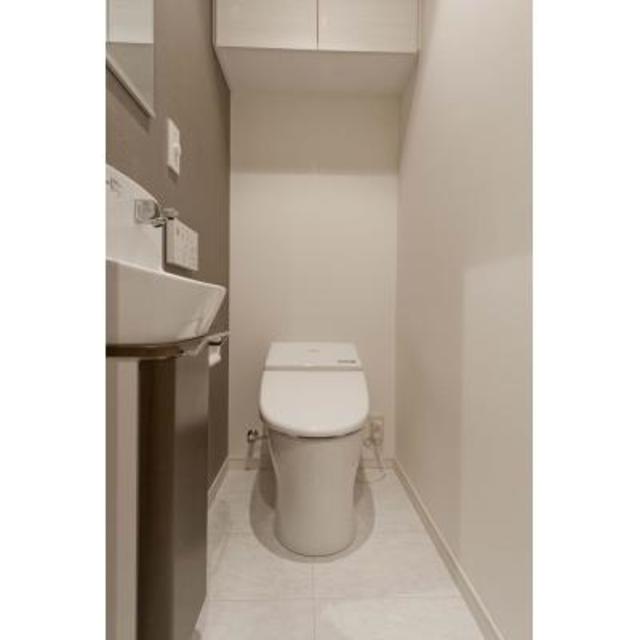 トイレ　※写真は同タイプ住戸です。