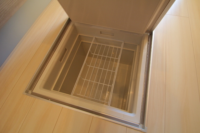 その他設備　1Fは床下収納付きです