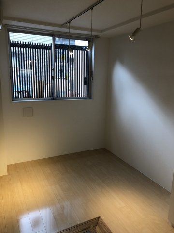 居室・リビング　他部屋