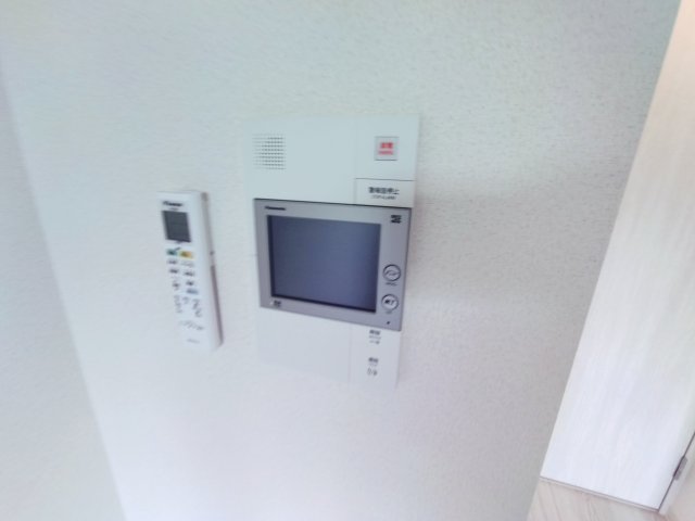 セキュリティ　モニター付きインターホン