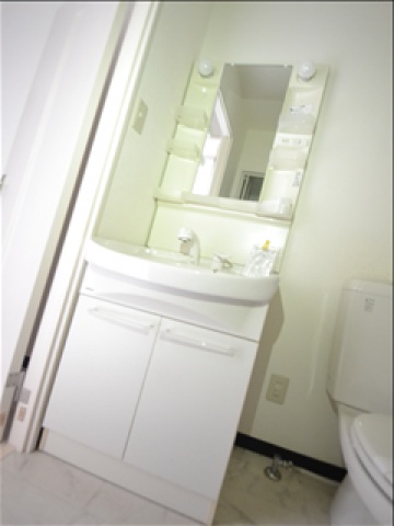洗面設備　写真は別のお部屋です。