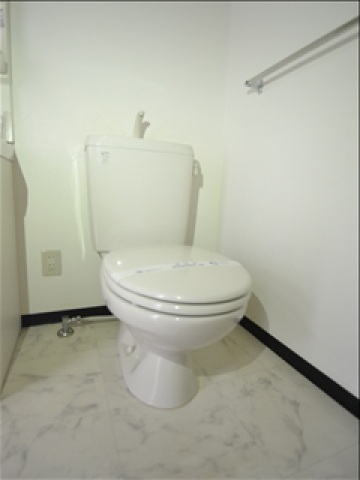 トイレ　写真は別のお部屋です。