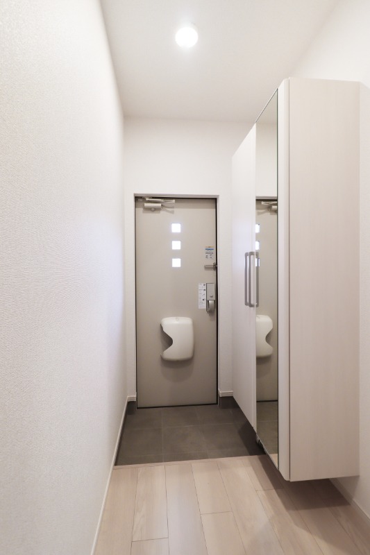 玄関　図面と現状に相違がある場合には現状を優先