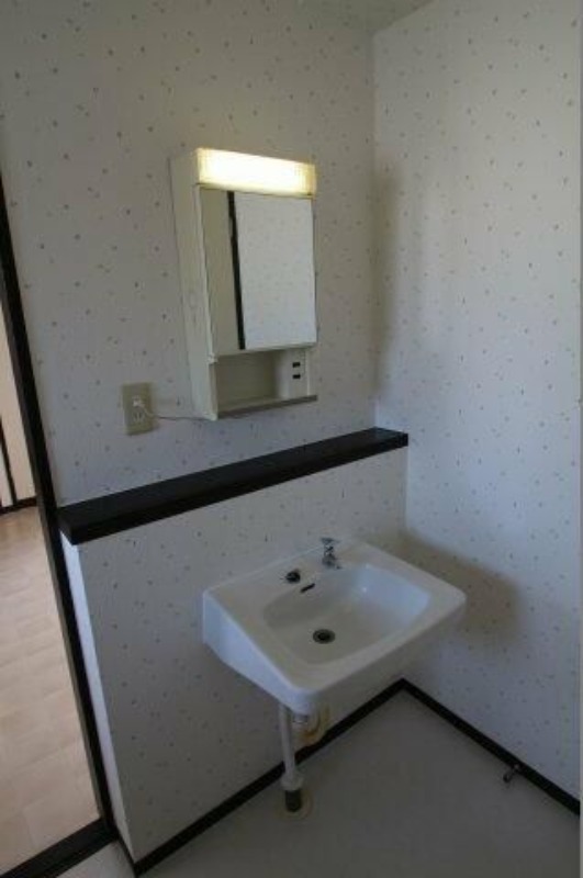 洗面設備　同物件別室写真