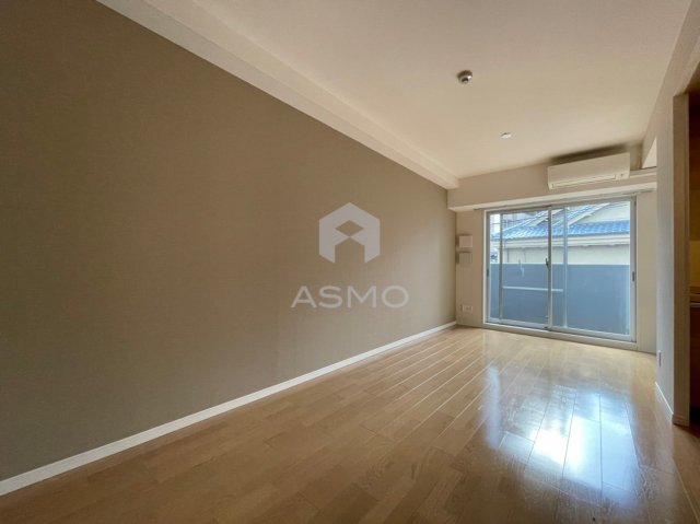 居室・リビング　同マンション別部屋参考写真