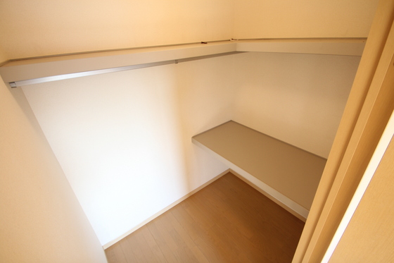 収納　※別部屋の写真です