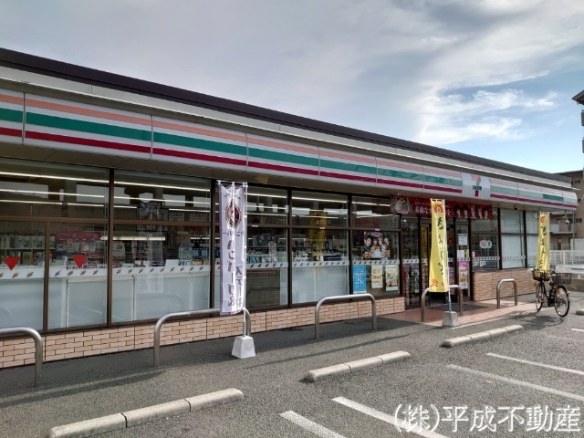 コンビニ　セブンイレブン熊本崇城大学前店（コンビニ）まで712m