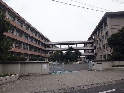 中学校　原川中学校（中学校）まで300m
