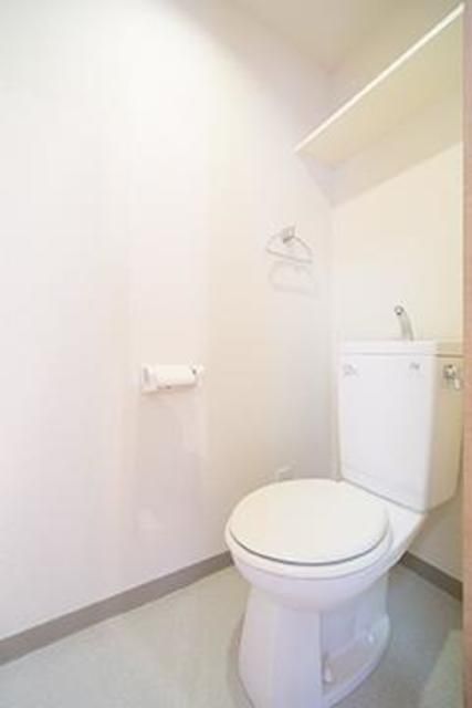 トイレ　※写真は同タイプ住戸です。