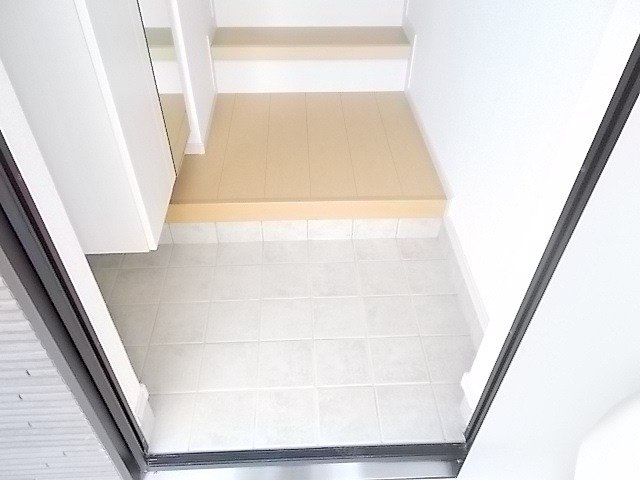 玄関　シンプルで使いやすい玄関です