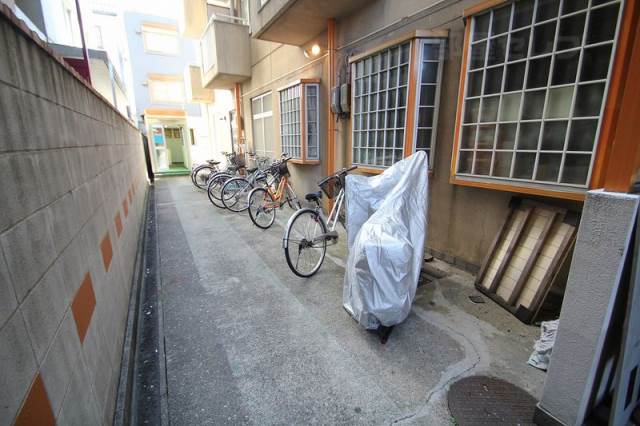 その他部屋・スペース　バイクも置けるスペースあります。