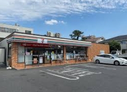 コンビニ　セブンイレブン足立一ツ家3丁目店（コンビニ）まで202m