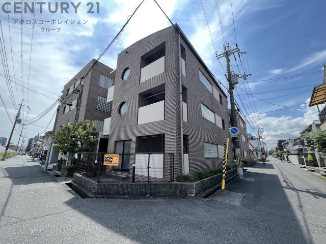 建物外観　オートロック完備で安心のセキュリティ♪