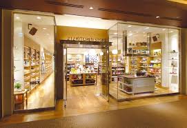 ホームセンター　Flagship212KITCHEN　STORE（ホームセンター）まで658m