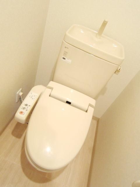トイレ　★ウォシュレット付きの快適なトイレ★