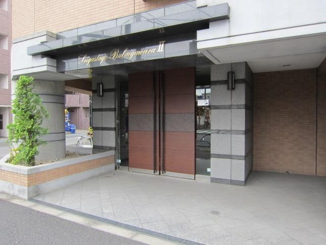 エントランス　タウンハウジング府中店まで