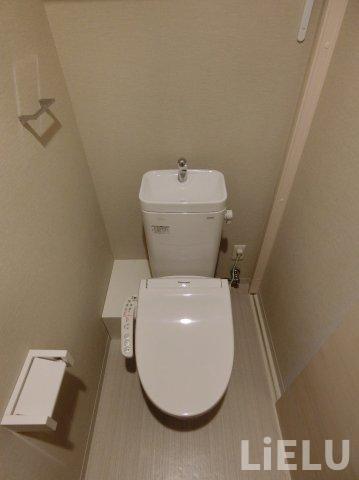 トイレ　同物件内別部屋の写真になります。 同シリーズ物件のモデルルー