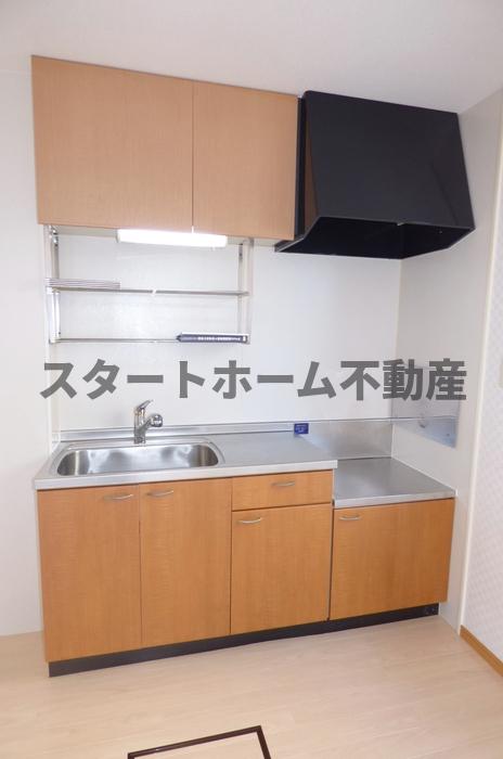 キッチン　コンパクトなキッチンで掃除もラクラク