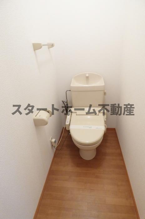 トイレ　清潔感のあるトイレです