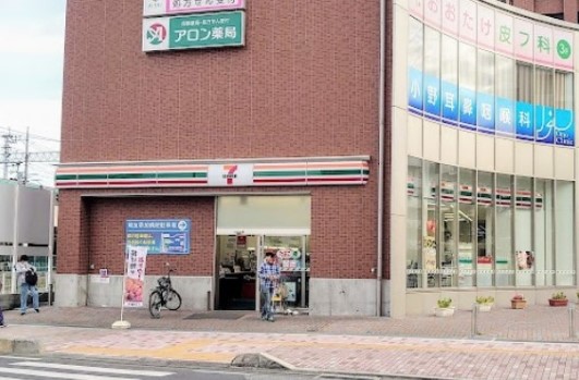 コンビニ　セブンイレブン 草加松原1丁目店（コンビニ）まで684m