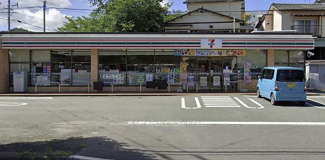 コンビニ　セブンイレブン 久留米高良内店（コンビニ）まで989m