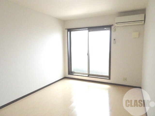 居室・リビング　明るいお部屋です♪