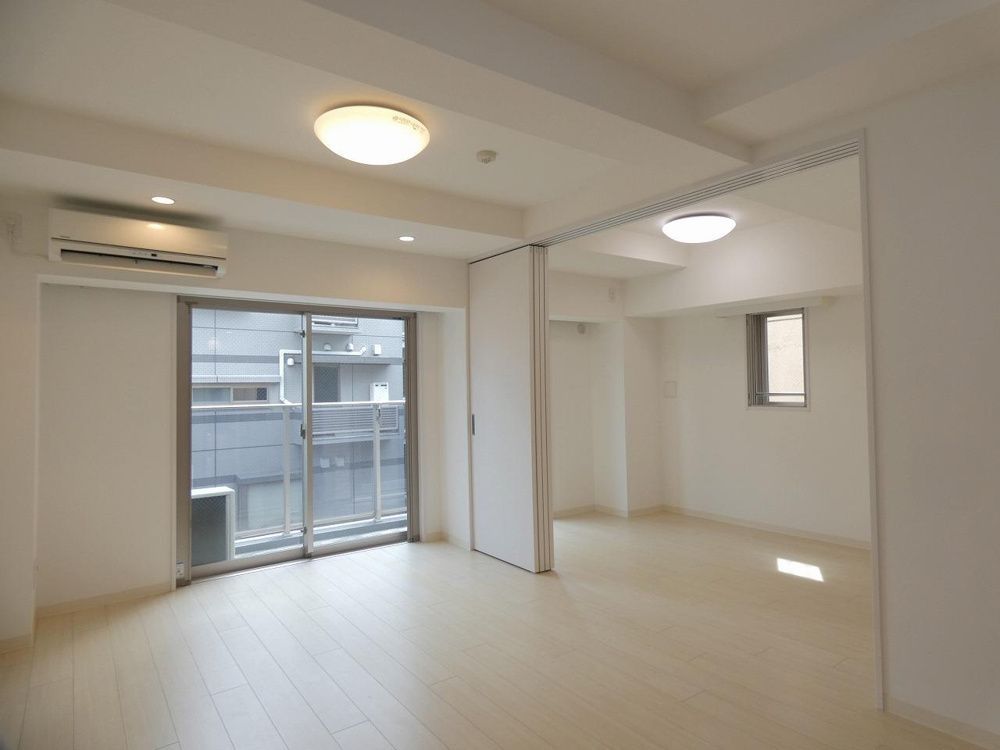 居室・リビング　写真は同タイプ住居です