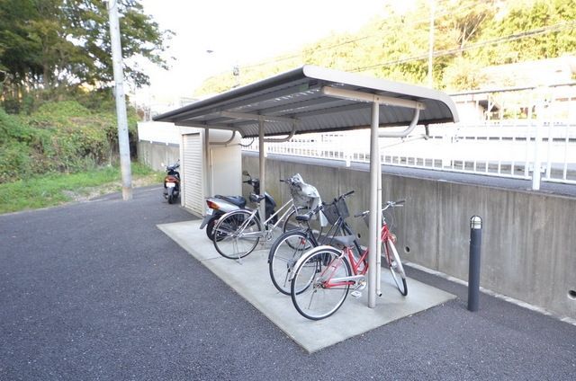 その他共有部分　☆屋根付き駐輪場♪☆