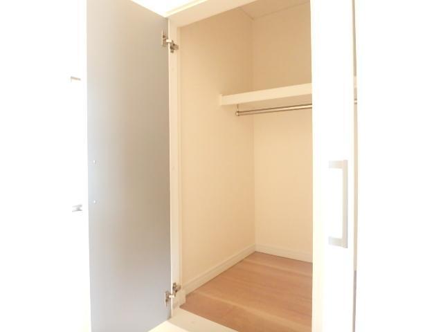 収納　物入れ付で収納も