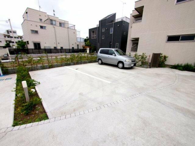 駐車場　≪仲介手数料半額キャンペーン中≫陽当たり良好！内見可能です♪