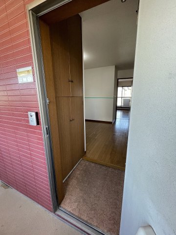 玄関　別のお部屋の写真です