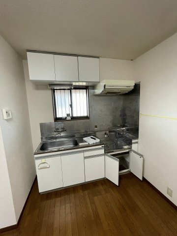 キッチン　別のお部屋の写真です