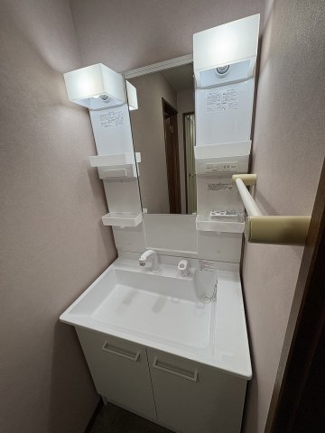 洗面設備　別のお部屋の写真です