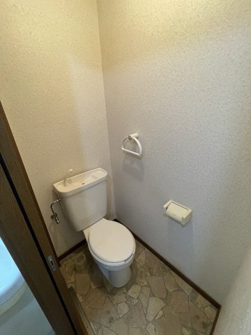 トイレ　別のお部屋の写真です