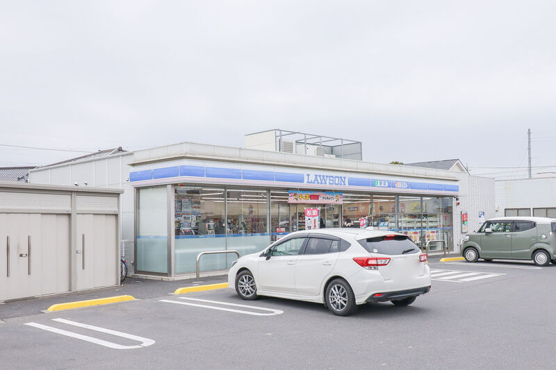 コンビニ　ローソン 伊勢崎太田町店（コンビニ）まで308m