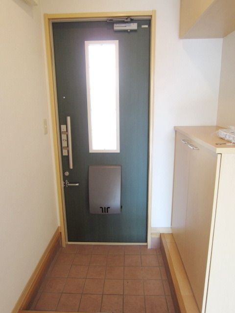 玄関　★お問い合わせはタウンハウジングまで★