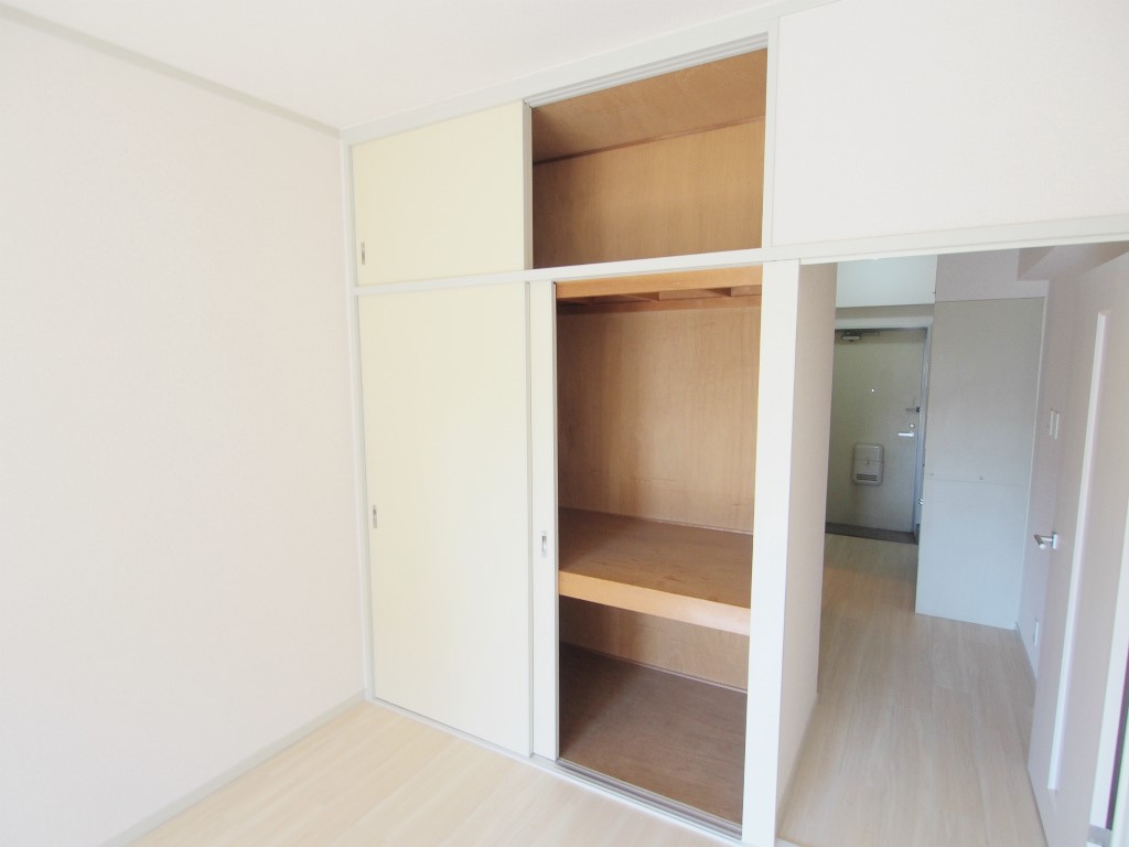 収納　別部屋の写真です。ご参考にご覧ください。