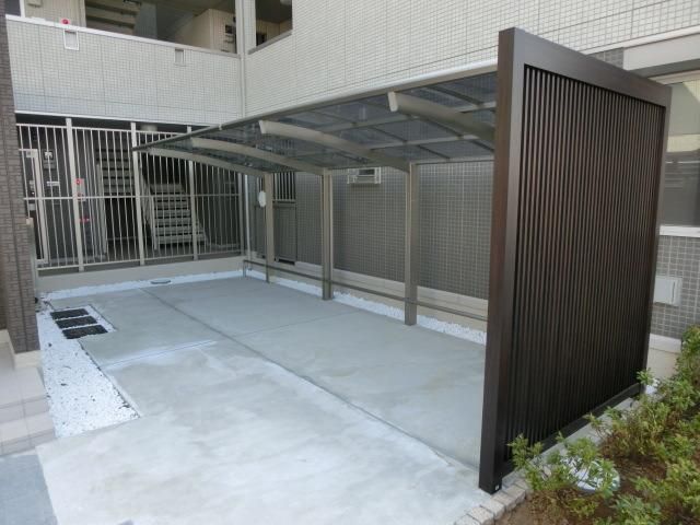 エントランス　駐輪場付き