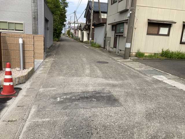 その他　前面道路（その他）まで0m