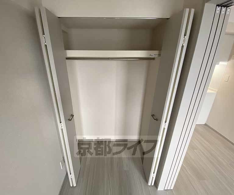 収納　洋服や日用品などが収納できます。