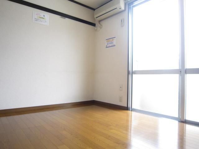 その他部屋・スペース　☆日当たり良好の洋室☆