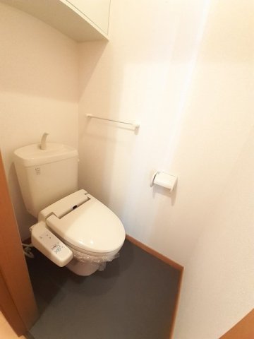 トイレ　清潔感のあるトイレです